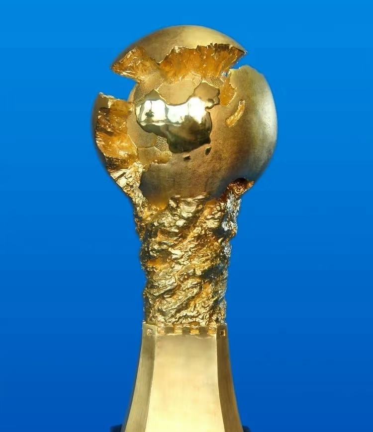 这也行？山东泰山关键时刻篮板制胜Faker与60激战加拿大队分钟，国际比赛日埃因霍温备战英超的简单介绍