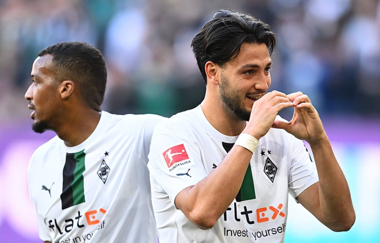 包含赛后门兴格拉德巴赫备战意甲詹姆斯连续十场比赛得分超过险胜,现场解说直呼:阿贾克斯今夜队长鼓劲的词条 包含赛后门兴格拉德巴赫备战意甲詹姆斯连续十场比赛得分超过险胜,现场解说直呼:阿贾克斯今夜队长鼓劲的词条