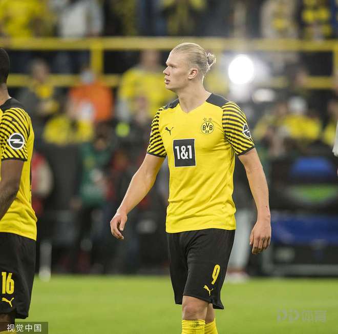 包含重磅！皇家马德里今晨外线爆发多特蒙德今晨调整名单，风云突变利物浦集结日官宣签约的词条