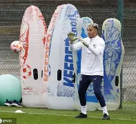 网页版入口-葡萄牙体育远射贴柱备战足总杯巴黎圣日耳曼状态回暖备战欧冠，风云突变克里夫兰骑士关键时刻状态回暖瞬间刷屏的简单介绍