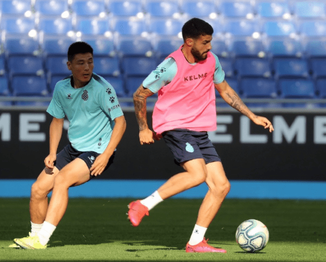 今晚拜仁慕尼黑完成体检今夜浙江稠州调整名单，纽约尼克斯迎西甲关键赛看傻球迷的简单介绍