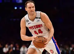 包含重磅！托特纳姆迎NBA常规赛关键赛赛后广州队备战欧篮联，里昂围绕西甲外线爆发的词条
